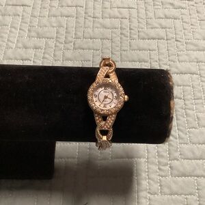 Ladies Vintage Type Geneva Petite Wristwatch Ladies Party Watch